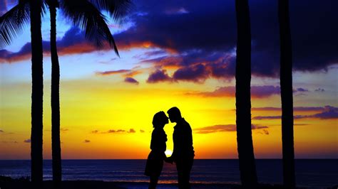 Desktop Wallpaper Kiss Couple Sunset Beach Silhouette