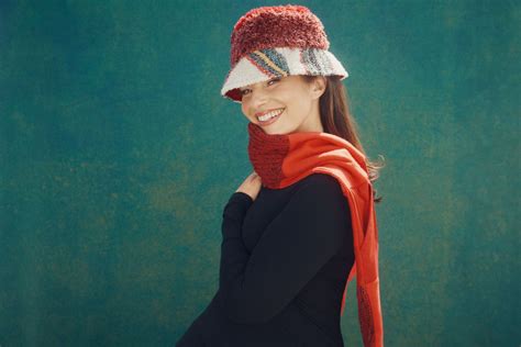 fran drescher partners with thredup for upcycled holiday collection