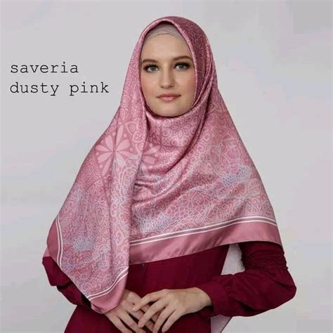 gaya terbaru  jilbab segi empat zoya  warna jilbab