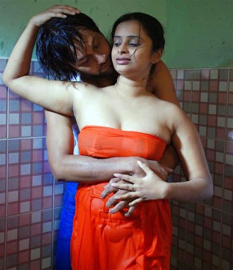 Southindian Actress Leaked Bathroom Selfie Images ~ Hot