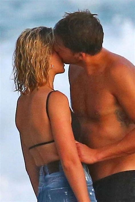 Margot Robbie Sexy Fappening 11 Photos The Fappening