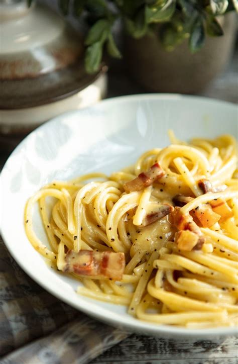 easy pasta carbonara recipe italian food forever