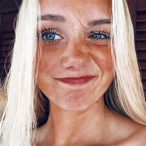 freckled selfie pretty blonde girls blonde with freckles blonde