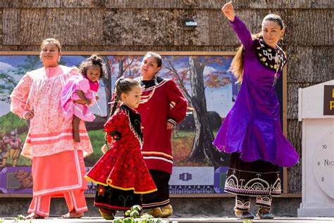 oneida dance  living testimony  tradition oneida indian nation