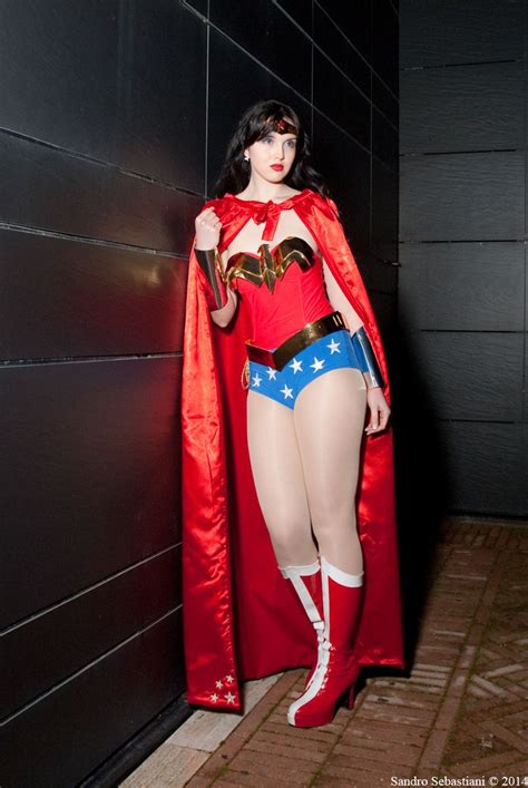 pin on wonder woman cosplay 1