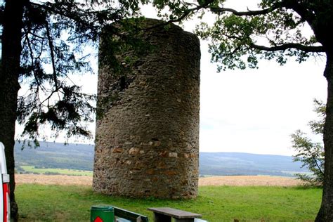 stumpfer turm wederathhinzerath historische staette outdooractivecom