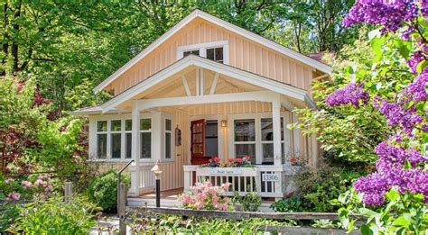 cozy cottage   charming appeal