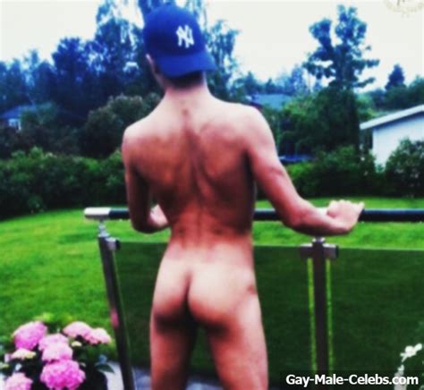 cameron dallas stolen frontal nude and hot selfie gay male