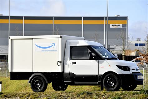 amazon deploys electric delivery vans  munich smart energy decisions