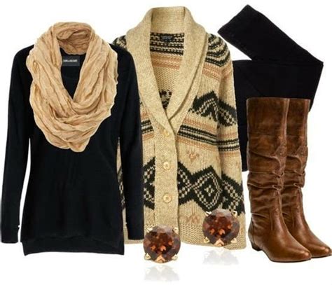 winter clothes comfy fashion  travel blogger