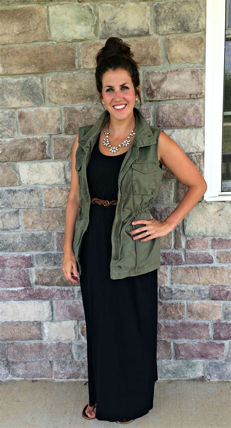 what i wore real mom style cargo vest and maxi dress realmomstyle