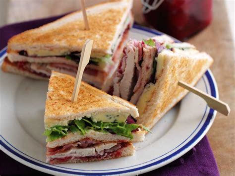 turkey club sandwiches saga