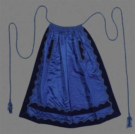 apron made in the us in the 2nd quarter of the 19th century source