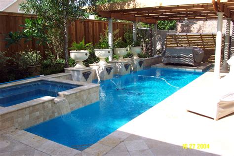 awesome small swimming pools designs  refresh backyard area ideas