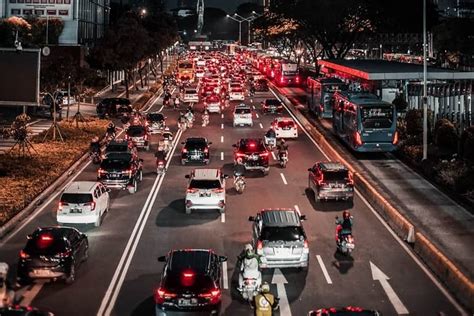 Is Lane Splitting Legal In West Virginia