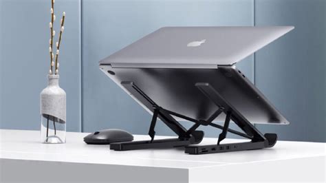 ugreen x kit foldable ergonomic hub stand has four