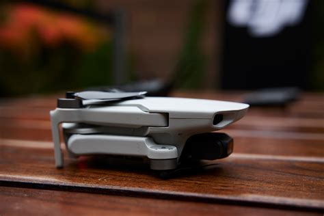 review dji mavic mini finally  drone  city friendly