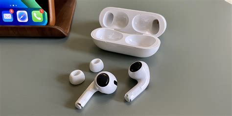 clean airpods pro  charging case       tomac