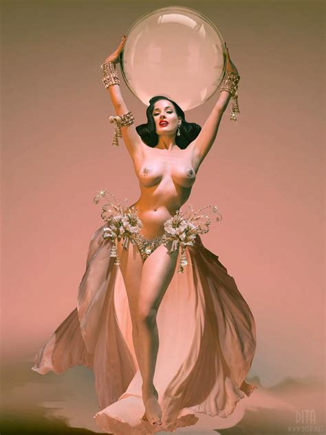 Burlesque Goddess Dita Von Teese Nude Topless And Sexy
