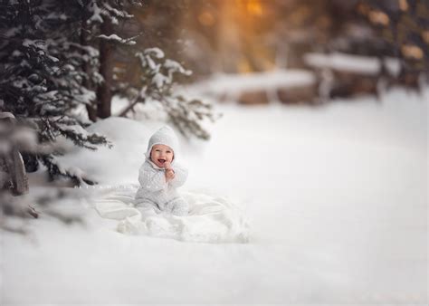 snow baby  lisa holloway