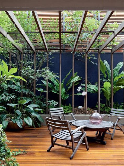 urban backyard oasis  tropical decor ideas home design