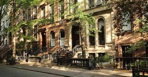nyc real estate   buyers market  homes  longer  sell