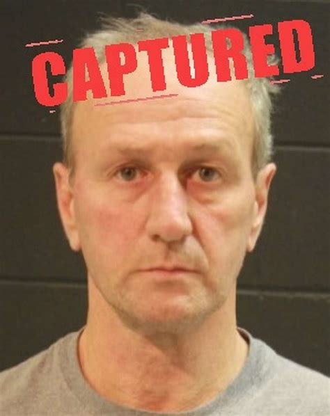 Fugitive On Texas 10 Most Wanted List Turns Himself In For Pepper Spray