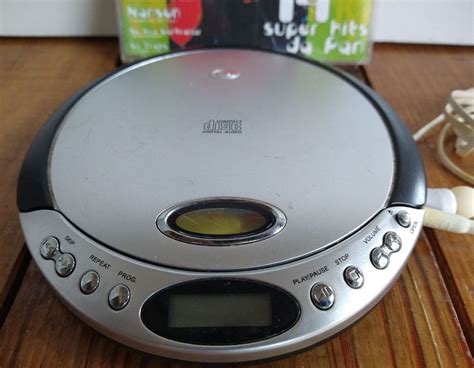 discman cd player item de musica durabrand usado  enjoei