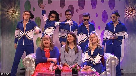 one direction play high school dancers as they join host amy adams for snl skit daily mail online