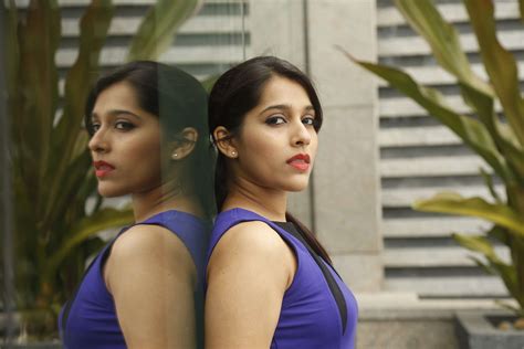 Rashmi Gautam Latest Photo Stills Hot Cleavage In Purpule