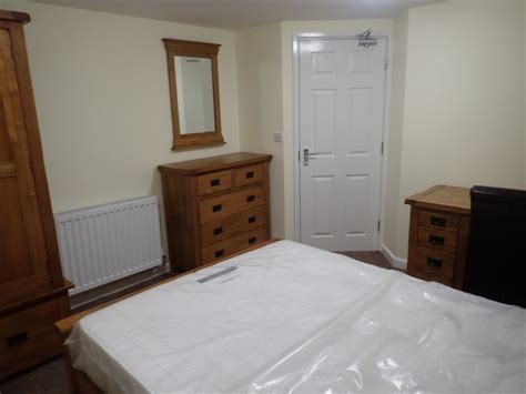 fully furnished  bed house room  rent  spareroom