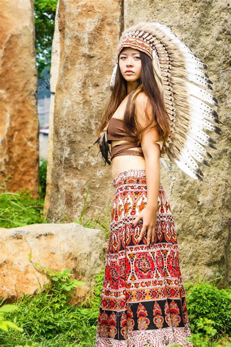 Nativos Americanos Indios En Vestido Tradicional — Foto