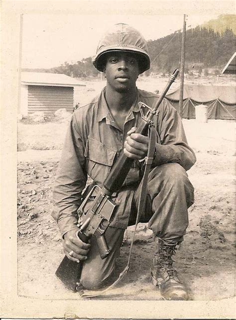 Vietnam War Black Soldier Male Helmet Boots Sapira
