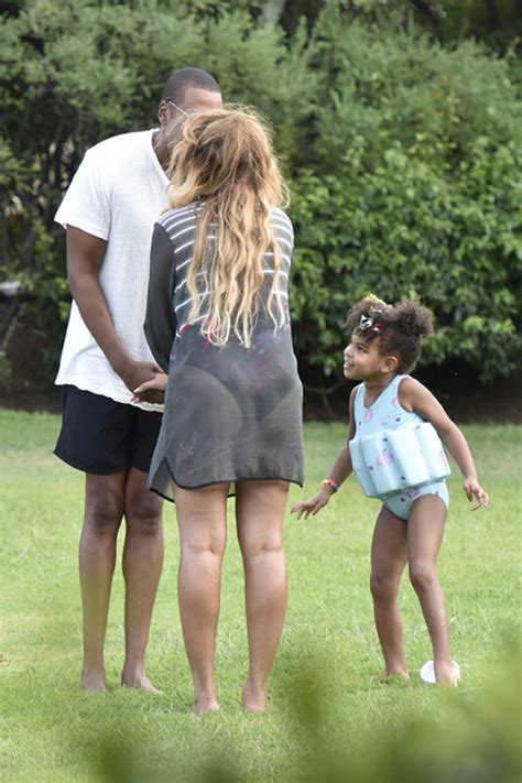 beyonce blue and jay z in france sept 2015 beyonce