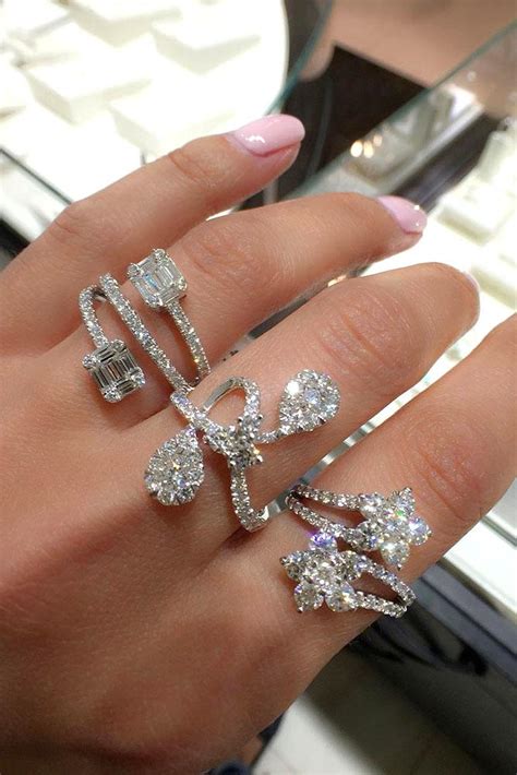 21 Unique Engagement Rings That Will Make Her Happy Oh So Perfect