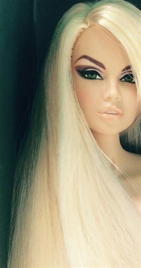 A Beautiful Blonde Fashion Dolls Beautiful Blonde Beautiful