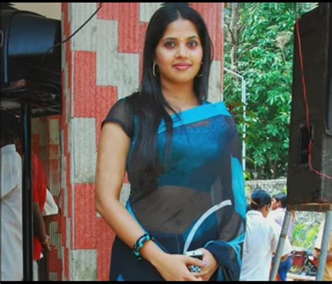 Malayalam Tv Serial Actress Sruthi Nair Hot Navel Show