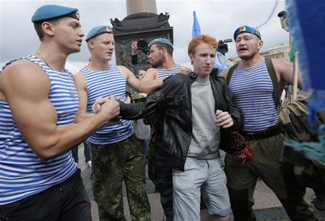 Russia S Gay Rights Problem Photo 2 Pictures Cbs News