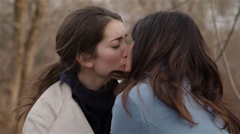 Movie Lesbian Kisses