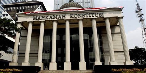 Indonesia Islamic Activists Urge Constitutional Court To