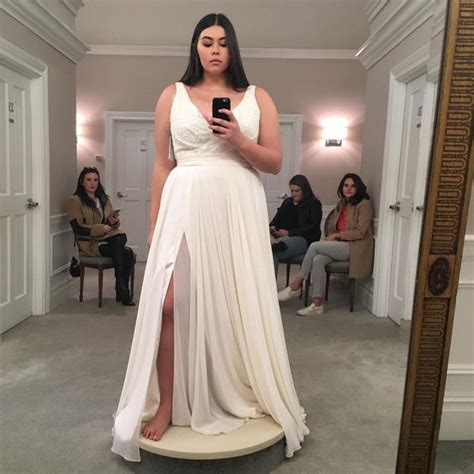 8 tips for plus size wedding dress shopping