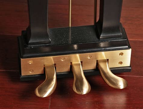 learn   piano pedals  pictures