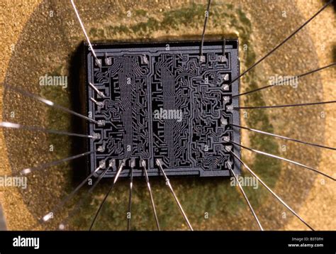 close    integrated circuit silicon chip stock photo alamy