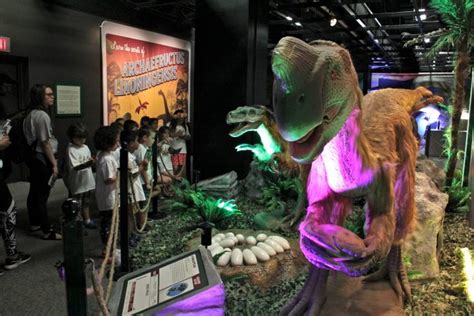 New Dinosaur Exhibit At The Academy Of Natural Sciences Whyy