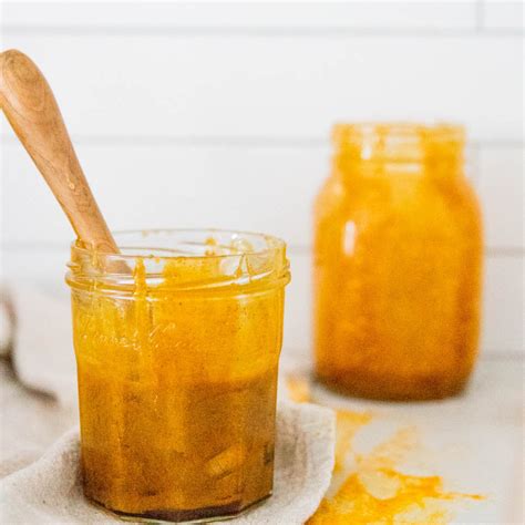 quick  easy turmeric  honey remedy recipe leah itsines leah