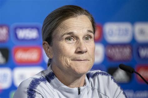 U S Women S Soccer Coach To Step Down