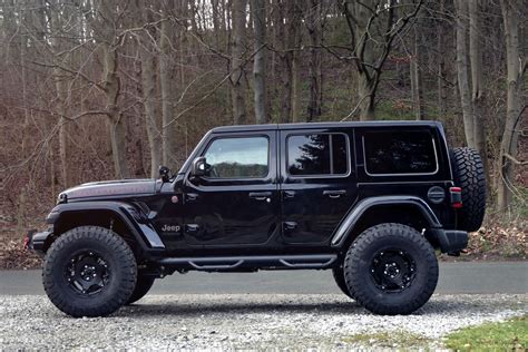 storm   jeep wrangler jl rubicon  door  showroom storm