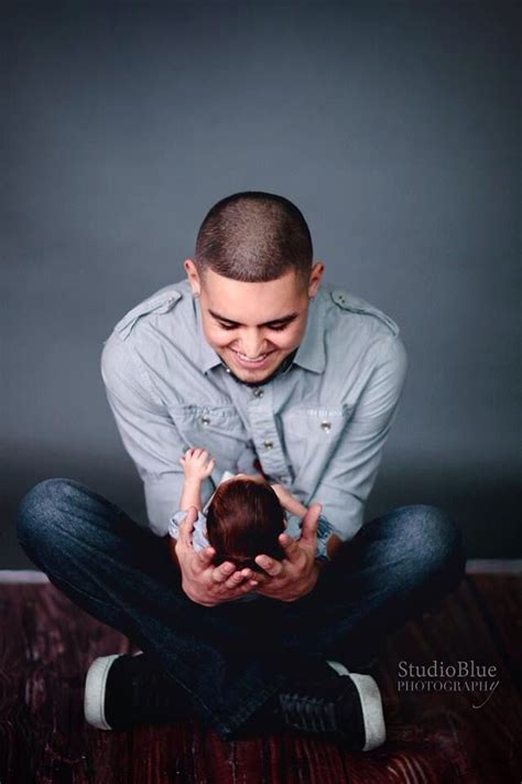 great daddy newborn pic idea photo inspiration photo