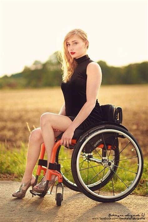 So Gorgeous Wheelchair Women Wheelchair Fashion Disabled Women
