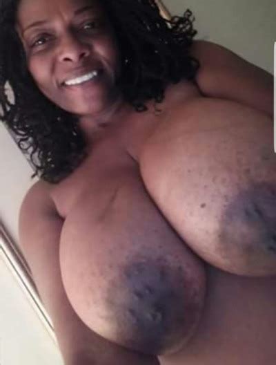 Black Milf Titties N Azz Shesfreaky